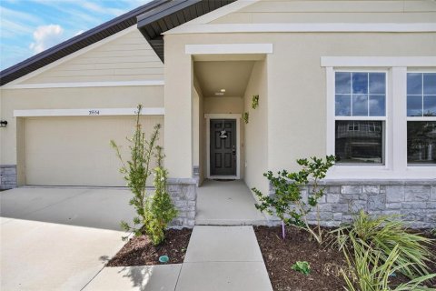 Villa ou maison à vendre à Zephyrhills, Floride: 3 chambres, 165.74 m2 № 2402935 - photo 3