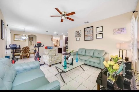 Villa ou maison à louer à Tampa, Floride: 4 chambres, 233.09 m2 № 2107180 - photo 10