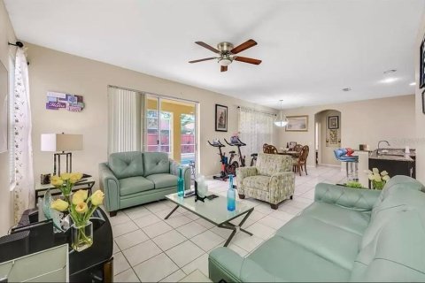 Villa ou maison à louer à Tampa, Floride: 4 chambres, 233.09 m2 № 2107180 - photo 11