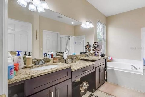 Villa ou maison à louer à Tampa, Floride: 4 chambres, 233.09 m2 № 2107180 - photo 19