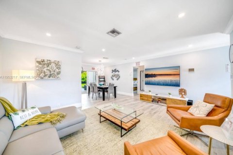 Casa en venta en Hollywood, Florida, 3 dormitorios, 129.04 m2 № 2010598 - foto 6