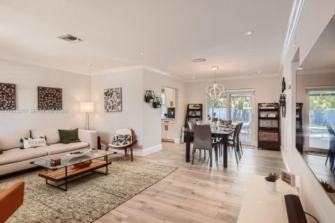 Casa en venta en Hollywood, Florida, 3 dormitorios, 129.04 m2 № 2010598 - foto 7