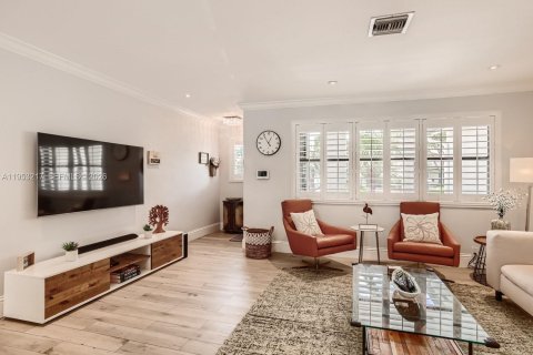 Casa en venta en Hollywood, Florida, 3 dormitorios, 129.04 m2 № 2010598 - foto 8