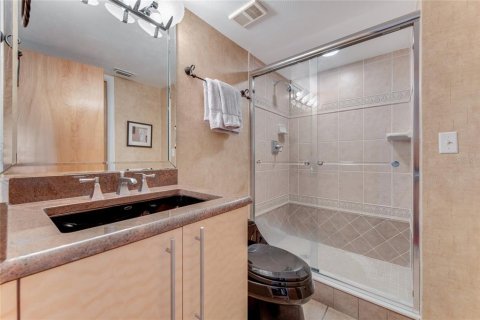 Condo in Daytona Beach Shores, Florida, 2 bedrooms  № 1363521 - photo 26
