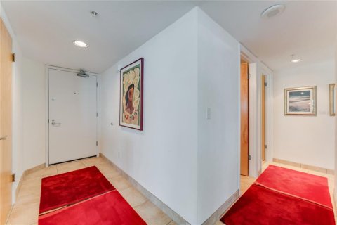Condo in Daytona Beach Shores, Florida, 2 bedrooms  № 1363521 - photo 2