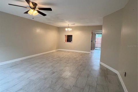 Condo in Orlando, Florida, 3 bedrooms № 2215781 - photo 3