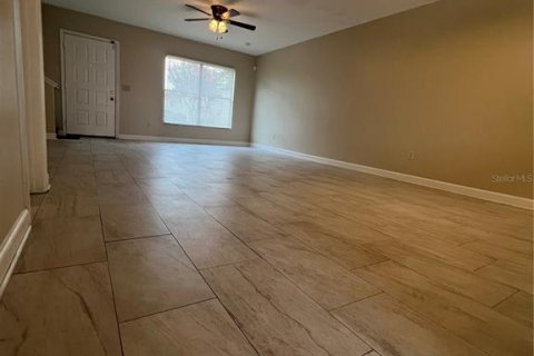 Condo in Orlando, Florida, 3 bedrooms № 2215781 - photo 9