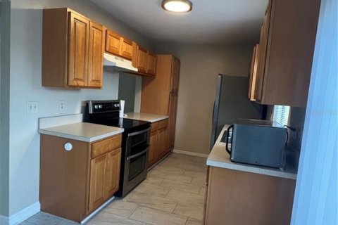 Condo in Orlando, Florida, 3 bedrooms № 2215781 - photo 5