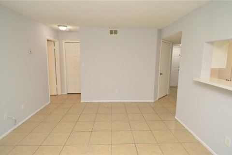 Condo in Tampa, Florida, 1 bedroom  № 1843537 - photo 18