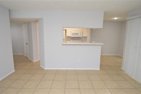 Condo in Tampa, Florida, 1 bedroom  № 1843537 - photo 10