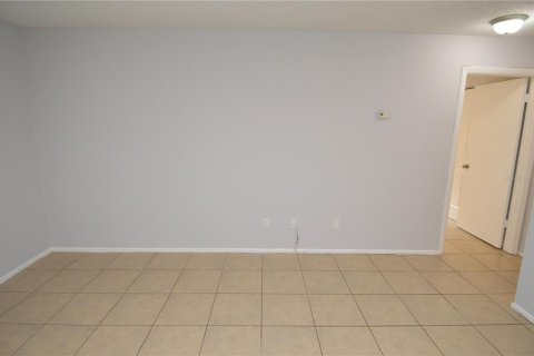 Condo in Tampa, Florida, 1 bedroom  № 1843537 - photo 19