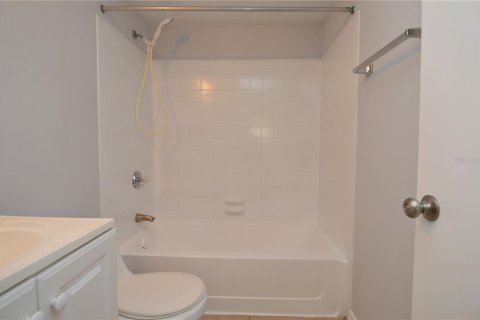Condo in Tampa, Florida, 1 bedroom  № 1843537 - photo 22