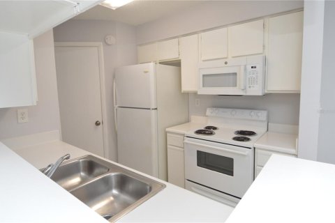 Condo in Tampa, Florida, 1 bedroom  № 1843537 - photo 7
