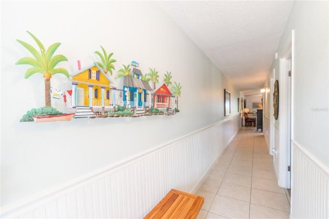 Condo in Cocoa Beach, Florida, 2 bedrooms  № 1643054 - photo 3
