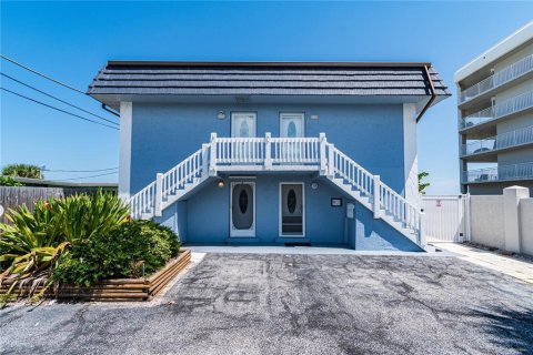 Condo in Cocoa Beach, Florida, 2 bedrooms  № 1643054 - photo 1