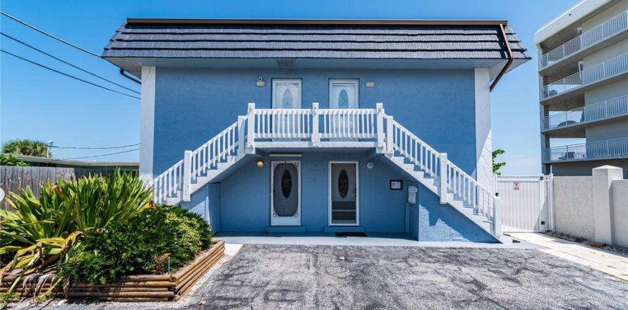 Condo in Cocoa Beach, Florida, 2 bedrooms  № 1643054