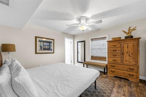Condo in Cocoa Beach, Florida, 2 bedrooms  № 1643054 - photo 9