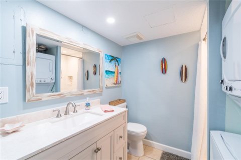 Condo in Cocoa Beach, Florida, 2 bedrooms  № 1643054 - photo 14