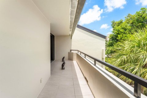 Condo in North Palm Beach, Florida, 3 bedrooms № 2261072 - photo 16