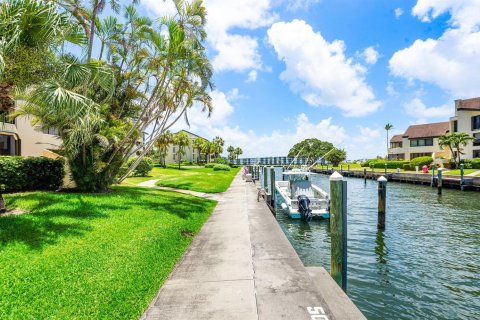 Condo in North Palm Beach, Florida, 3 bedrooms № 2261072 - photo 5