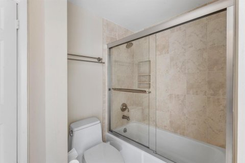 Condo in North Palm Beach, Florida, 3 bedrooms № 2261072 - photo 24