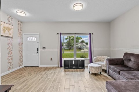 Duplex in Apopka, Florida 3 bedrooms, 144.93 sq.m. № 2314204 - photo 6