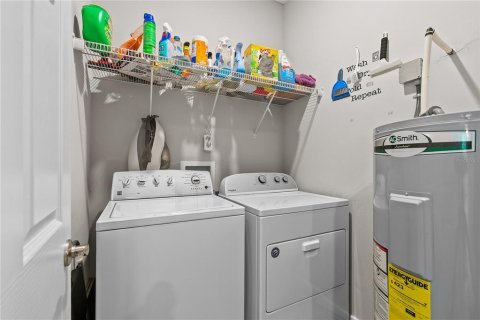 Duplex in Apopka, Florida 3 bedrooms, 144.93 sq.m. № 2314204 - photo 23