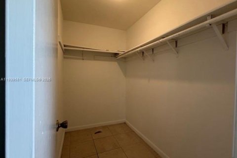 Copropriété à louer à Sunrise, Floride: 2 chambres, 83.61 m2 № 1997595 - photo 19