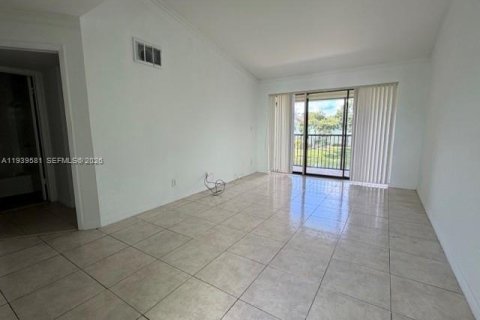 Copropriété à louer à Sunrise, Floride: 2 chambres, 83.61 m2 № 1997595 - photo 4
