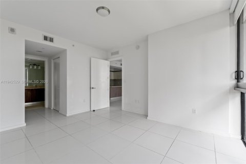 Condo in Doral, Florida, 1 bedroom  № 2003136 - photo 26