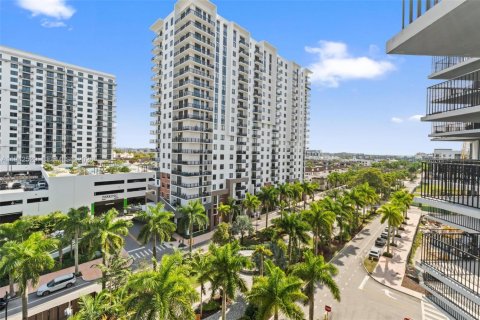 Condo in Doral, Florida, 1 bedroom  № 2003136 - photo 22