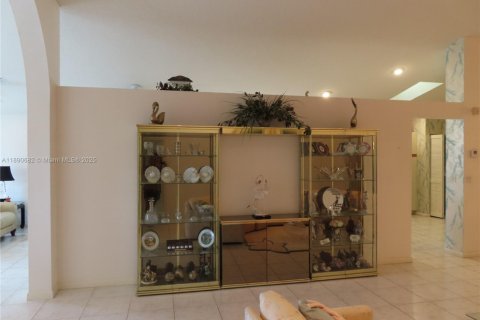 House in Boynton Beach, Florida 3 bedrooms, 203.18 sq.m. № 1945606 - photo 22