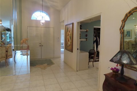 House in Boynton Beach, Florida 3 bedrooms, 203.18 sq.m. № 1945606 - photo 13