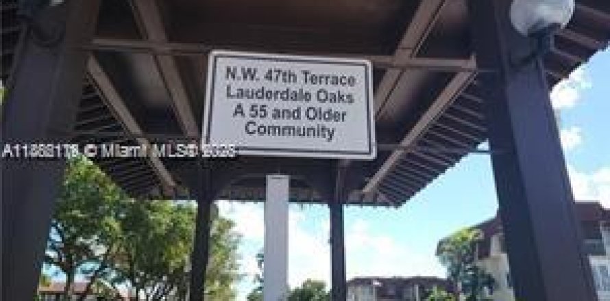 Condo in Lauderdale Lakes, Florida, 1 bedroom  № 1933643