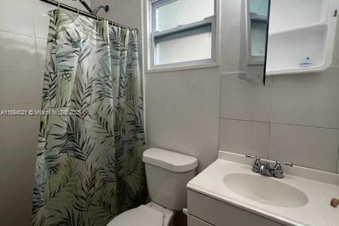 House in Miami, Florida 3 bedrooms, 106.47 sq.m. № 1945717 - photo 12