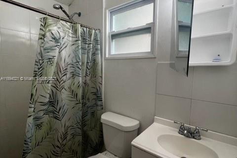 House in Miami, Florida 3 bedrooms, 106.47 sq.m. № 1945717 - photo 11