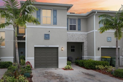 Townhouse in Homestead, Florida 3 bedrooms, 159.05 sq.m. № 1893282 - photo 2