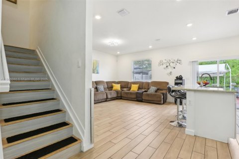 Townhouse in Homestead, Florida 3 bedrooms, 159.05 sq.m. № 1893282 - photo 5