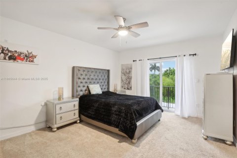 Townhouse in Homestead, Florida 3 bedrooms, 159.05 sq.m. № 1893282 - photo 19