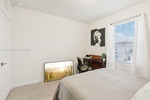 Townhouse in Homestead, Florida 3 bedrooms, 159.05 sq.m. № 1893282 - photo 14
