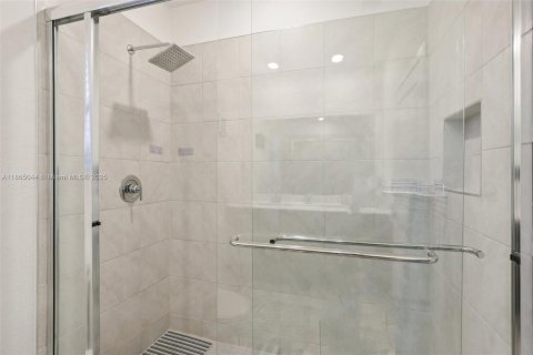 Townhouse in Homestead, Florida 3 bedrooms, 159.05 sq.m. № 1893282 - photo 30