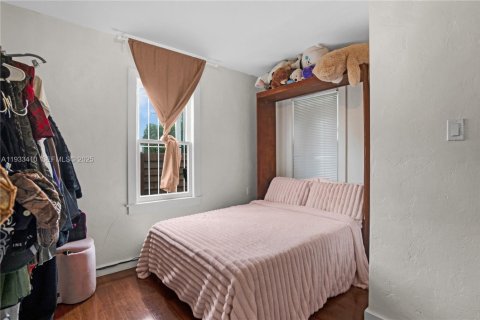 Commercial property in Miami, Florida 195.93 sq.m. № 1992622 - photo 10