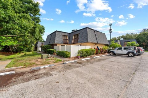 Таунхаус в Тампа, Флорида 4 комнаты, 120.96м2 № 2097023