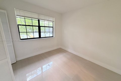 Copropriété à louer à Coral Springs, Floride: 2 chambres, 79.9 m2 № 2087889 - photo 10