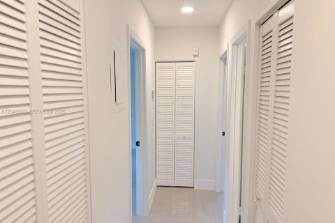Copropriété à louer à Coral Springs, Floride: 2 chambres, 79.9 m2 № 2087889 - photo 7