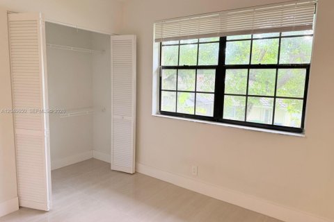 Copropriété à louer à Coral Springs, Floride: 2 chambres, 79.9 m2 № 2087889 - photo 11