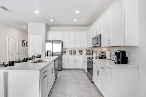 Townhouse in Seffner, Florida 3 bedrooms, 163.14 sq.m. № 1626492 - photo 7