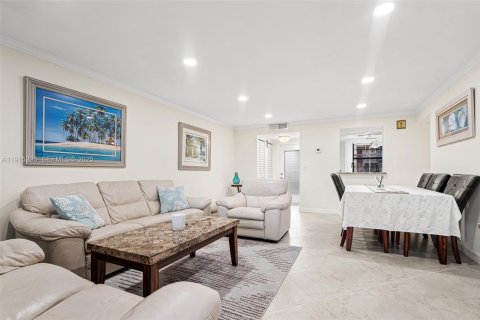 Condominio en venta en Margate, Florida, 2 dormitorios, 92.9 m2 № 2034402 - foto 11