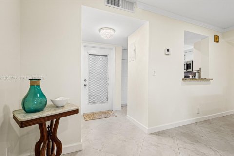 Condominio en venta en Margate, Florida, 2 dormitorios, 92.9 m2 № 2034402 - foto 5