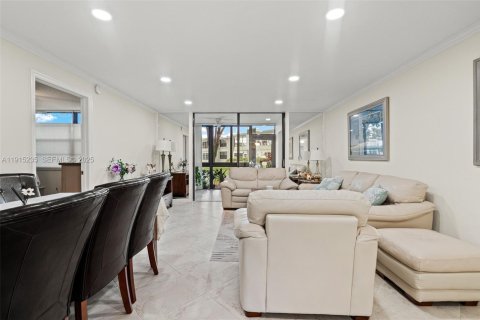 Condominio en venta en Margate, Florida, 2 dormitorios, 92.9 m2 № 2034402 - foto 13